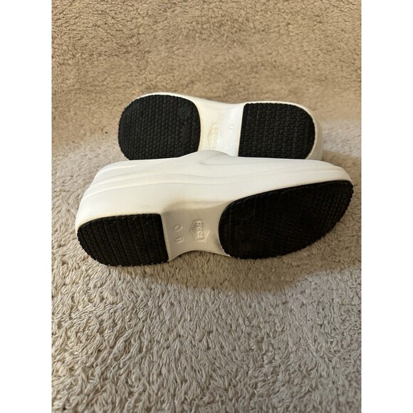 Crocs Neria Pro II White Shoes Clogs Slip Resistant Women’s Size 7 - Picture 7 of 9